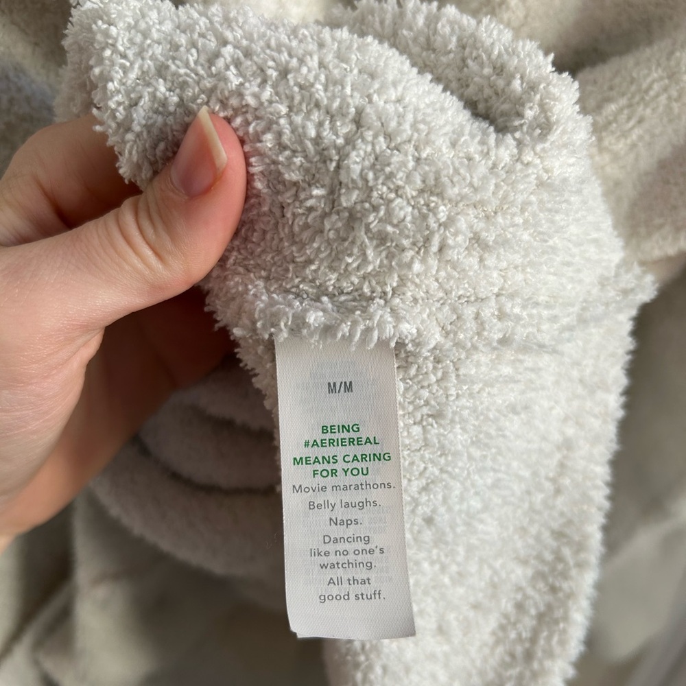 Aerie White Plush Sherpa Soft Cozy Fuzzy Button Front Cardigan Size M Medium - Picture 5 of 7